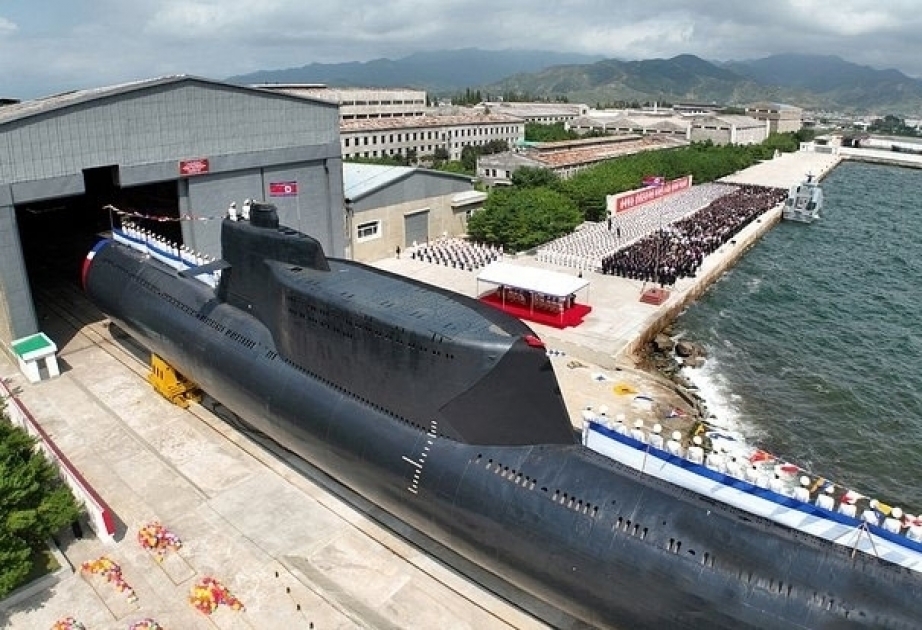 Corea del Norte presenta un nuevo submarino nuclear táctico de ataque