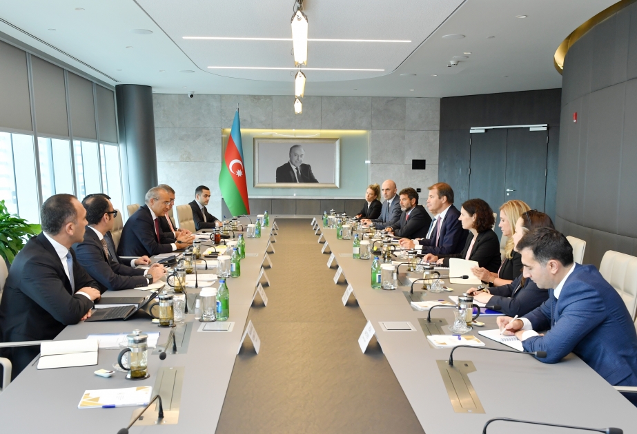 Azerbaiyán y el BERD abordan el desarrollo de las relaciones