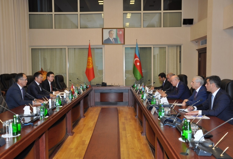 Azərbaycan ilə Qırğızıstanın Fövqəladə Hallar nazirlikləri arasında əlaqələrin inkişafı müzakirə olunub
