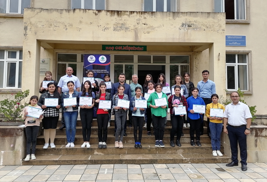 Ucqar kəndlərdə məktəbli qızların sosial inkişafına dəstək tədbirləri həyata keçirilir