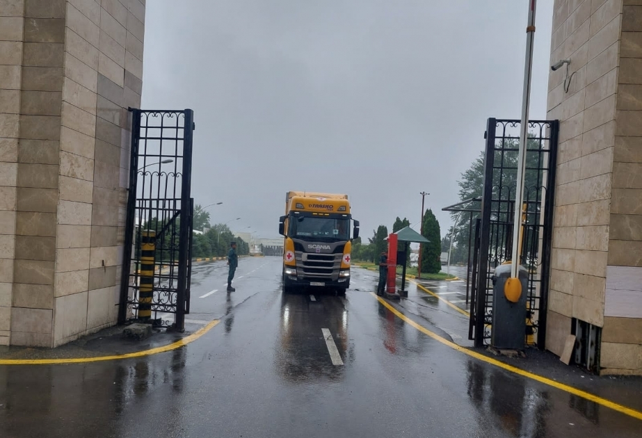 Se entregarán productos alimenticios y no alimenticios por la Cruz Roja Rusa a Khankandi por la carretera Aghdam-Askaran