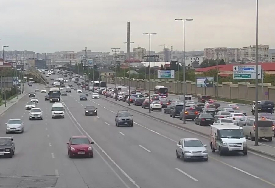 Bakıda bir sıra yollarda sıxlıq müşahidə edilir