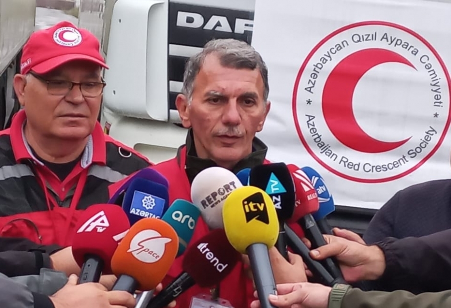 “Rusiya Qızıl Xaç Cəmiyyətinin humanitar yük dolu avtomobili Ağdam-Xankəndi yolu ilə hərəkət edir” – Ceyhun Mirzəyev VİDEO