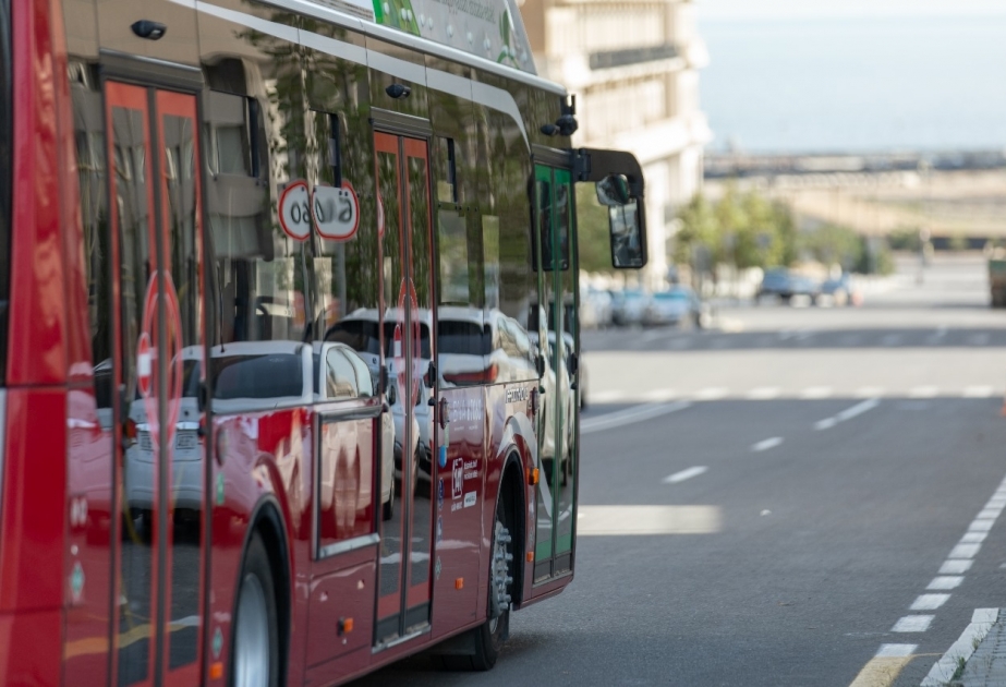 Paytaxtda avtobusların hərəkət intervalında gecikmələr müşahidə edilir -  SİYAHI