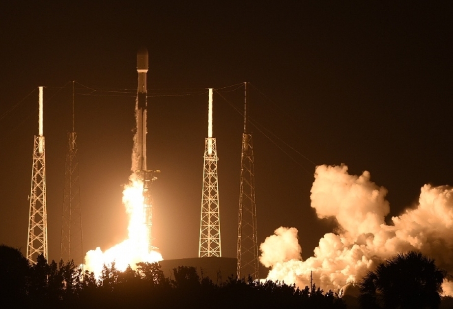 “SpaceX” növbəti internet peykləri qrupunu orbitə çıxarıb