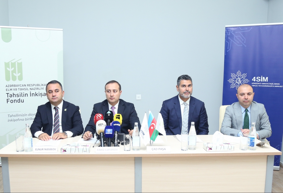 “4Sİ Akademiyası” layihəsinin prioritet məqsədi rəqəmsal bacarıqların inkişaf etdirilməsidir