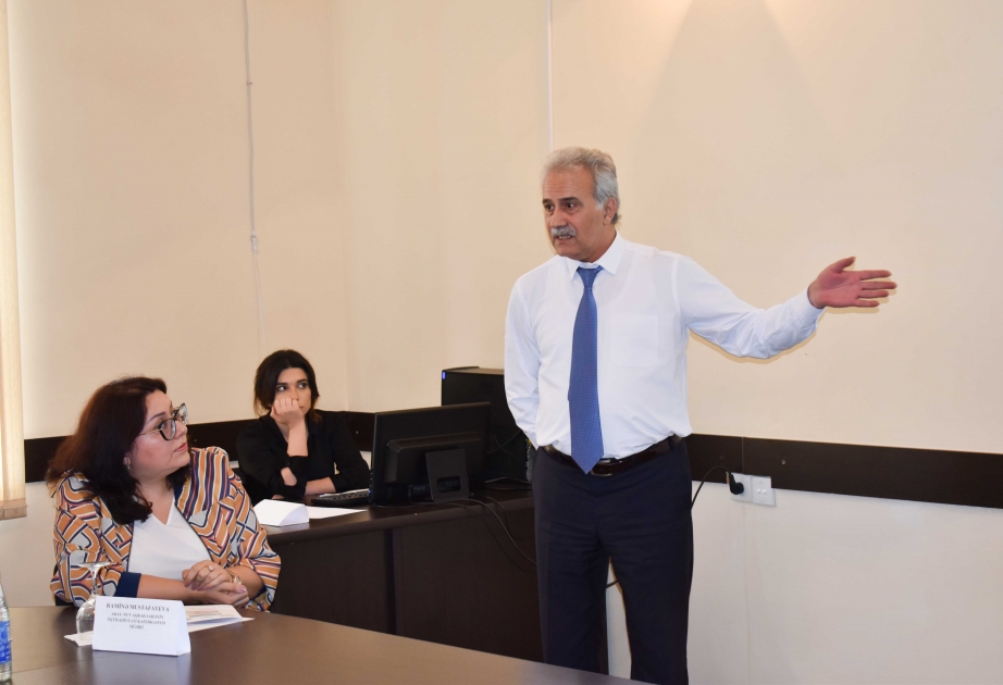 ADAU-da “Azərbaycan bölgələrinin maliyyə özünəyetərliyi” layihəsi üzrə tədqiqat nəticələrinin təqdimatı keçirilib