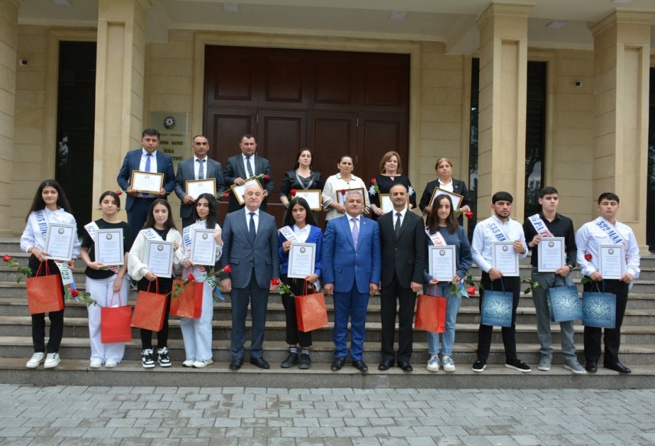 Qəbul imtahanlarında yüksək nəticə göstərən tərtərli gənclər mükafatlandırılıblar