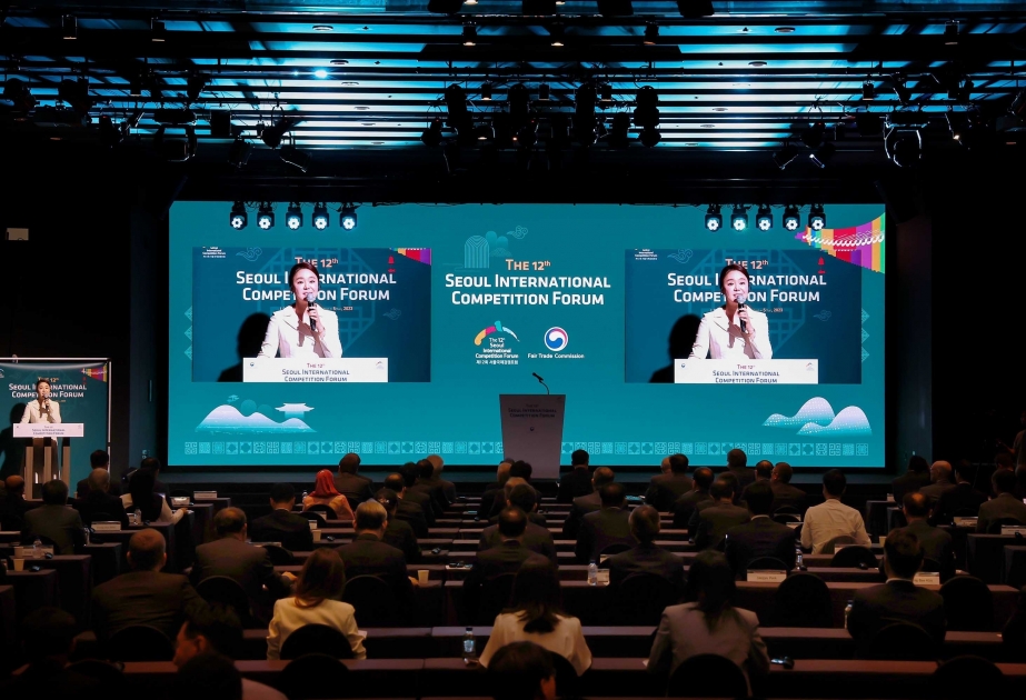Azerbaijani delegation attends international forum in Korea
