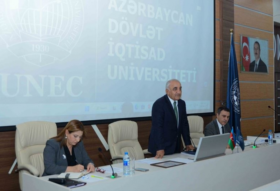 UNEC-də yeni tədris ilində qarşıda duran vəzifələrlə bağlı müzakirələr aparılıb