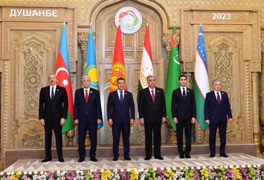 Tacikistan Prezidenti Mərkəzi Asiya dövlətlərini birliyə çağırıb