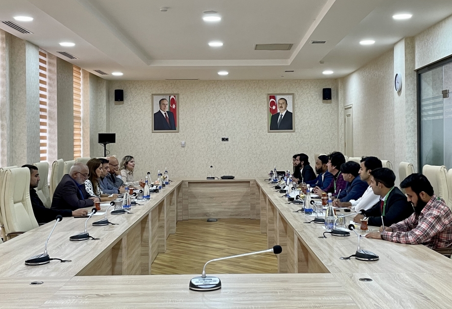 لقاء في أذرتاج مع صحفيين رياضيين من باكستان