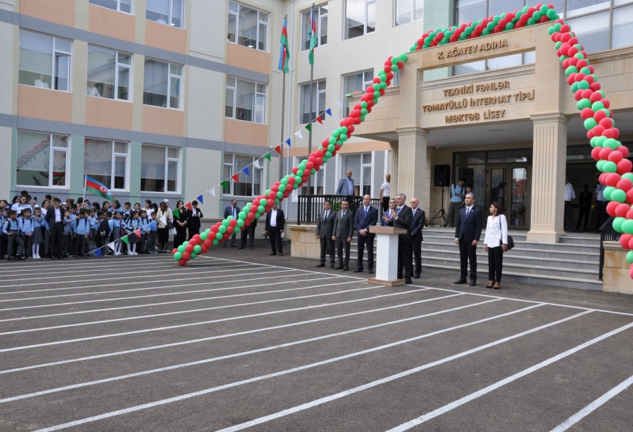 Biləsuvarda internat tipli məktəb-liseyin yeni binası istifadəyə verilib
