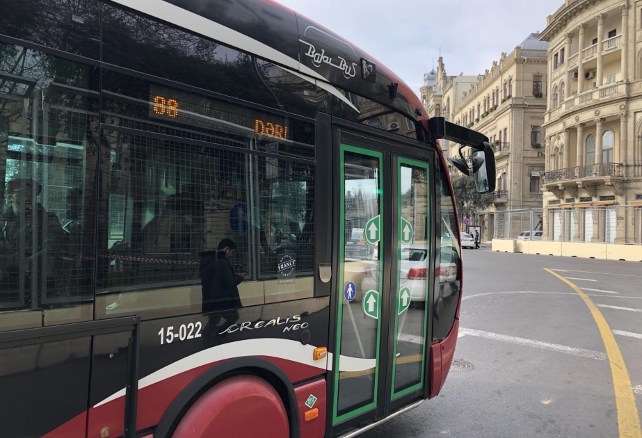 Paytaxtda avtobusların hərəkət intervalında gecikmələr müşahidə edilir -  SİYAHI