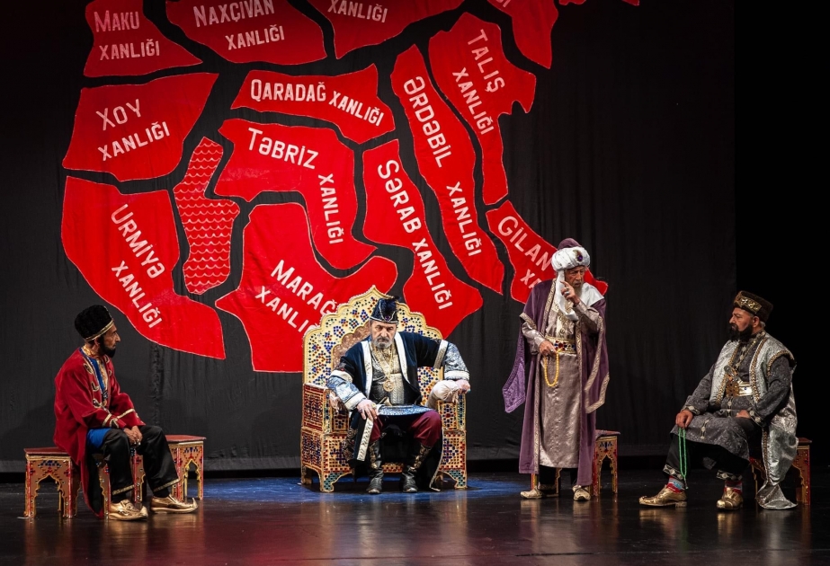 Akademik Milli Dram Teatrında yeni teatr mövsümünün açılışı olub