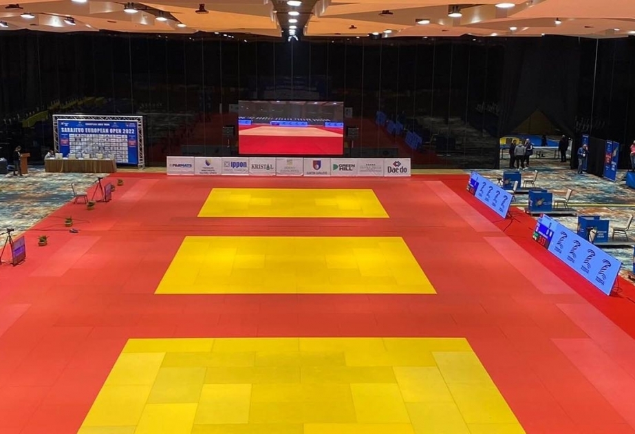 Judocas azerbaiyanos compiten en el torneo abierto europeo