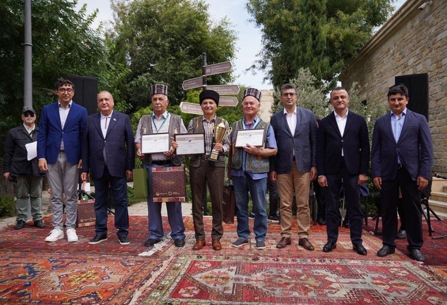 İçərişəhərdə ağsaqqallar arasında “Oyunçu aparsın” adlı nərd yarışı təşkil edilib