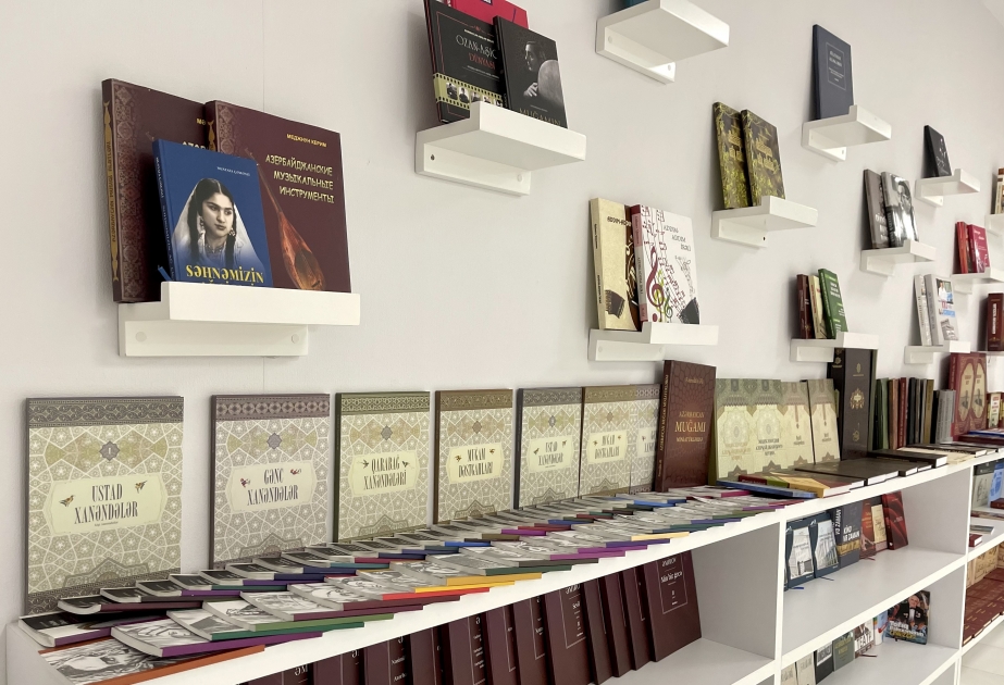 Mərkəzi Elmi Kitabxanada Milli Musiqi Gününə həsr olunan sərgi açılıb