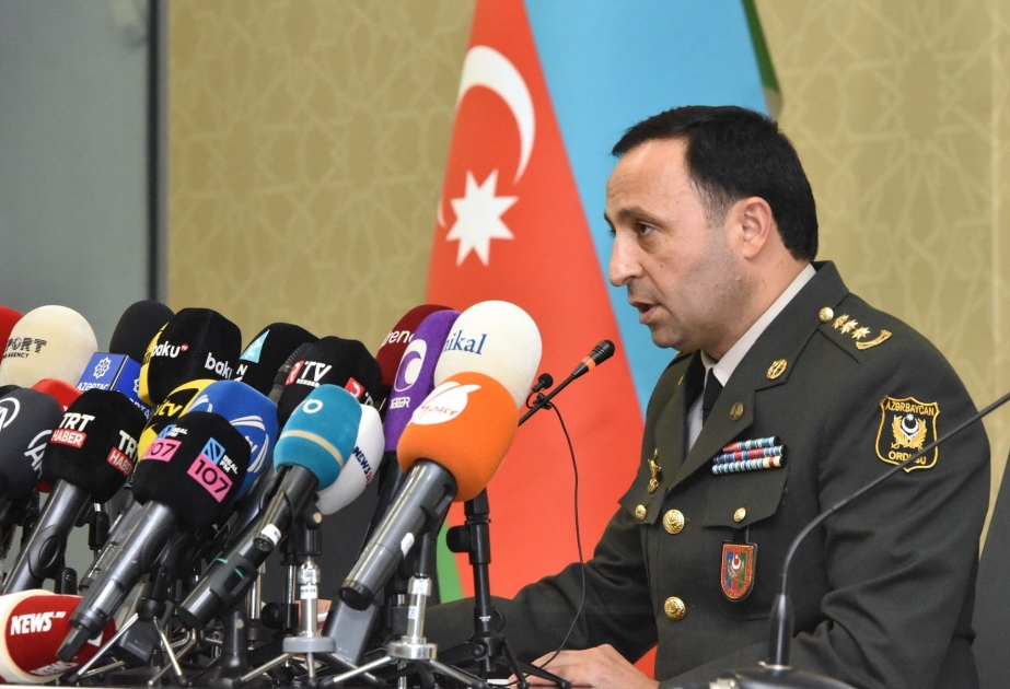 Ministerio de Defensa de Azerbaiyán califica las informaciones sobre bombardeos de objetivos civiles como provocación armenia