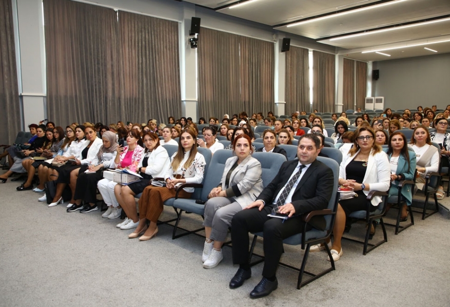 İbtidai sinif metodbirləşmə rəhbərləri üçün təlim keçirilib