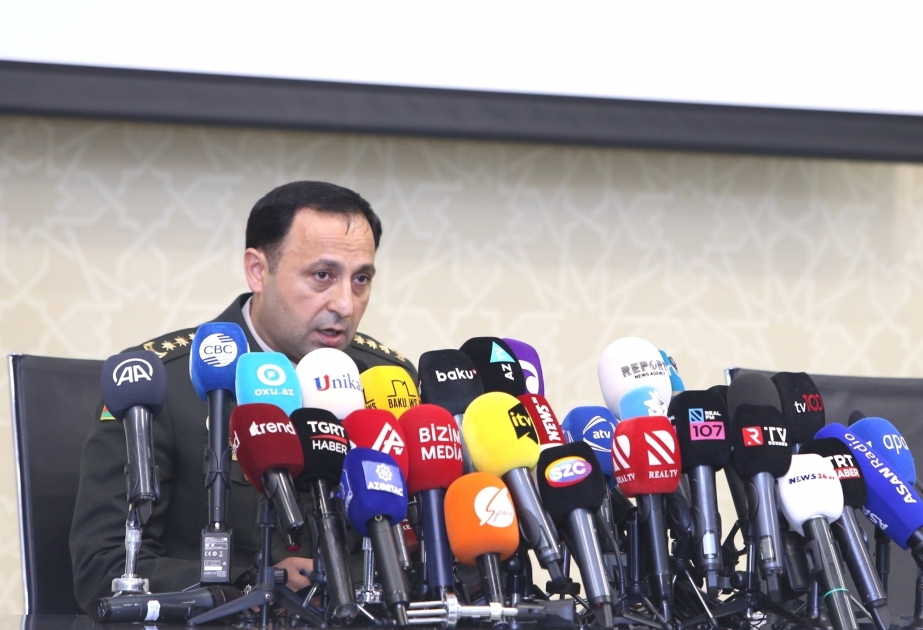 Anar Eyvazov: “No se descarta que Armenia cometa delitos planificados y luego acuse a Azerbaiyán”