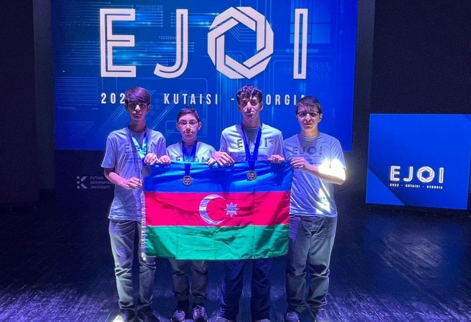Los escolares azerbaiyanos logran otro éxito en la Olimpiada Europea de Informática