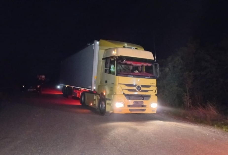 Les véhicules transportant des produits alimentaires et d'hygiène destinés aux résidents arméniens du Karabagh sont rentrés après avoir déchargé leur cargaison
