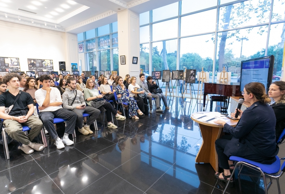 Rusiya Hökumətinin kvotası üzrə təhsil almaq məqsədilə müraciət edənlər üçün məsləhətləşmələr keçirilib