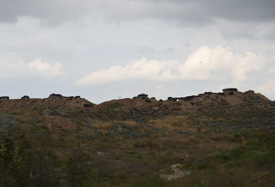 Armenische bewaffnete Einheiten verlassen Kampfposition unweit von Ortschaft Garakend in Chodschawänd Region VIDEO