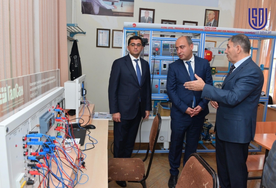 Nazir Sumqayıt Dövlət Universitetinin professor-müəllim heyəti ilə görüşüb