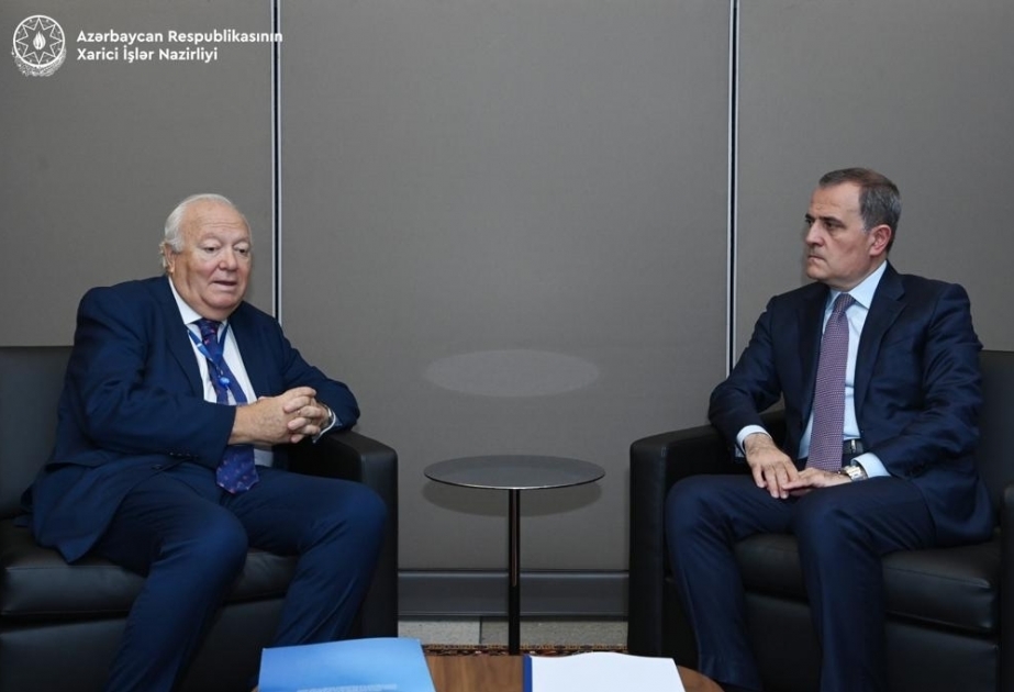 Se debaten cuestiones de cooperación entre Azerbaiyán y la UNAOC