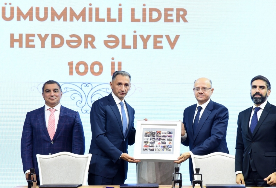 Heydər Əliyevin 100 illik yubileyinə həsr olunan poçt markalarının möhürlənməsi mərasimi olub