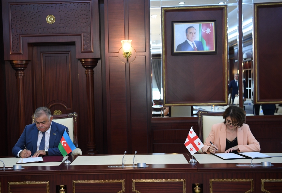 Azərbaycan və Gürcüstan parlamentlərinin Mədəniyyət komitələri arasında Memorandum imzalanıb