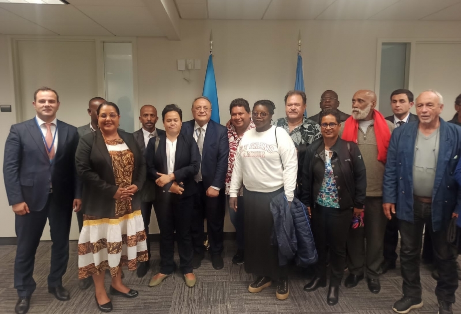 Le Représentant permanent de l'Azerbaïdjan auprès de l'ONU rencontre les représentants des territoires français d'outre-mer