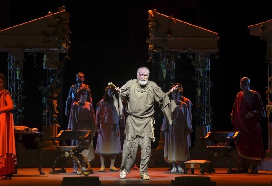 Şəki Dövlət Dram Teatrı yeni mövsümü “Ezop” tamaşası ilə açıb