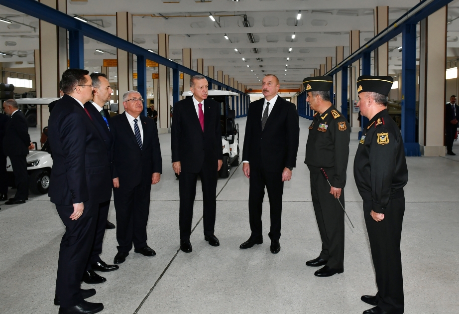Los Presidentes de Azerbaiyán y Türkiye asisten a la inauguración del Complejo Militar-Industrial de Najchiván