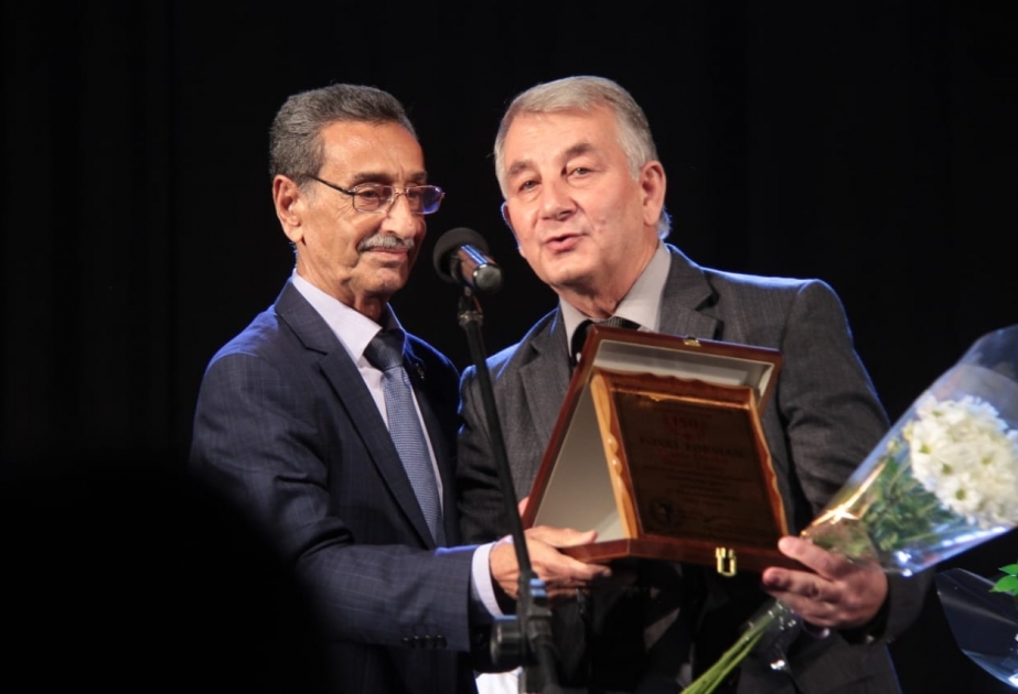 Bakıda Qazax Dövlət Dram Teatrının 85 illiyi münasibətilə “İnan mənə” tamaşası təqdim olunub