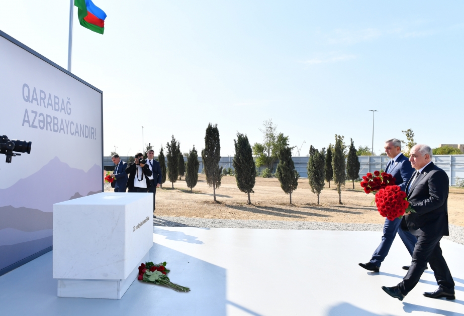 Представители государства и правительства посетили строящийся в Баку Парк Победы