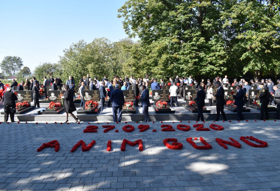Qaxda şəhidlərin xatirəsi anılıb