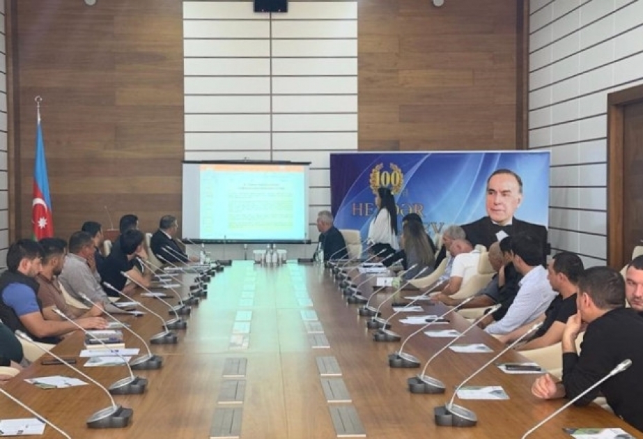 Şəmkirdə sahibkarlara bitki sağlamlığı barədə zəruri məlumatlar verilib