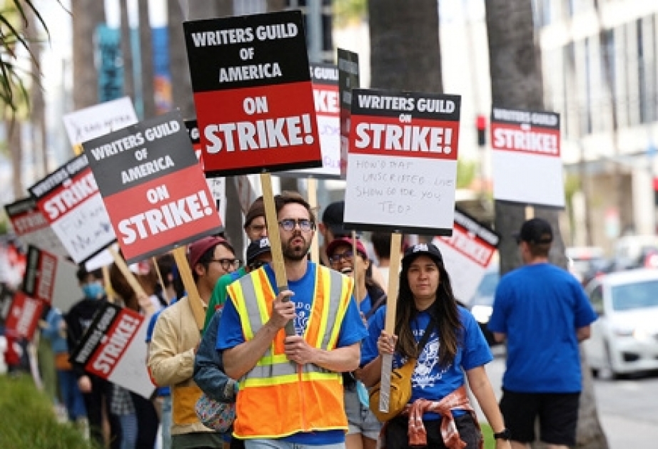 Гильдия сценаристов США прекратила пятимесячную забастовку