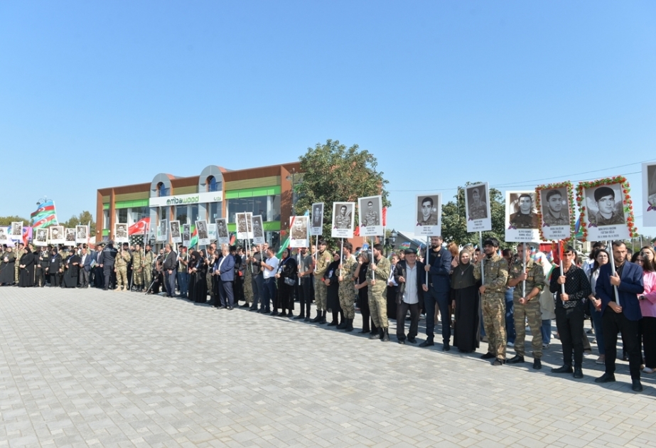 Lənkəranda Şəhidlər Abidə Kompleksi ziyarət olunub