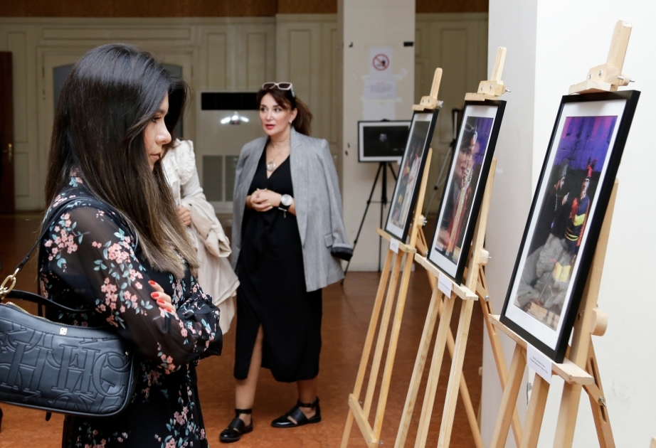 Bakıda “Üzeyir Hacıbəylinin musiqi şah əsərləri” adlı fotosərgi açılıb