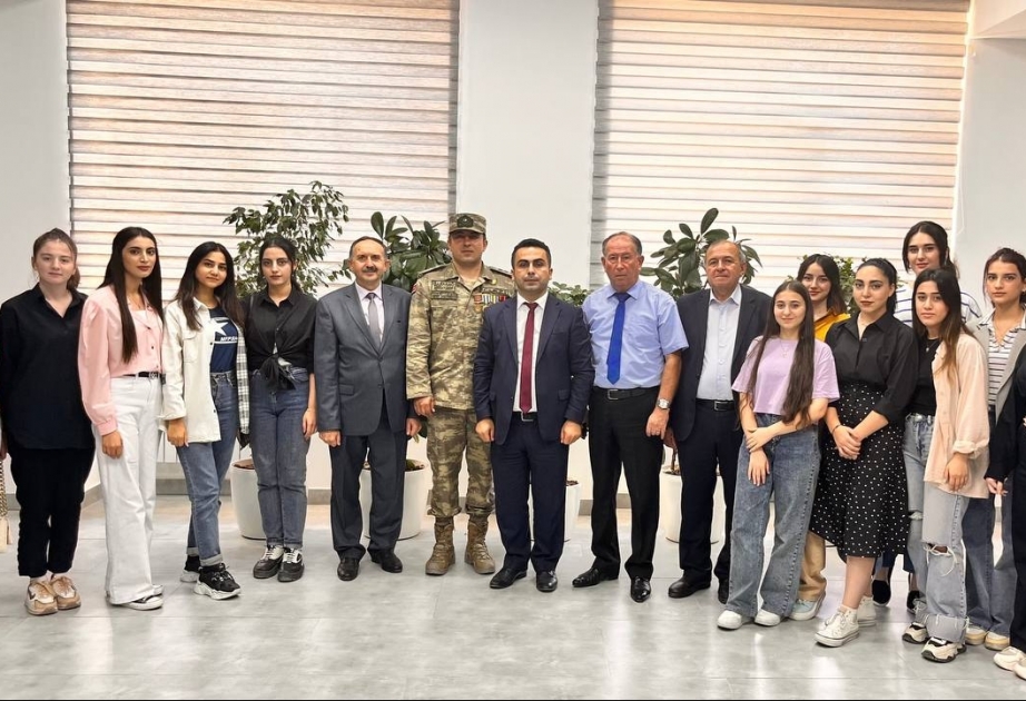 BDU-nun İnformasiya və sənəd menecmenti fakültəsində qazi məzunla görüş