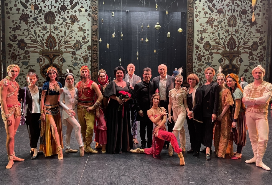 Böyük Teatrın səhnəsində “1001 gecə” baletinin möhtəşəm ifası ilə yaddaqalan tamaşalar böyük maraqla qarşılanıb