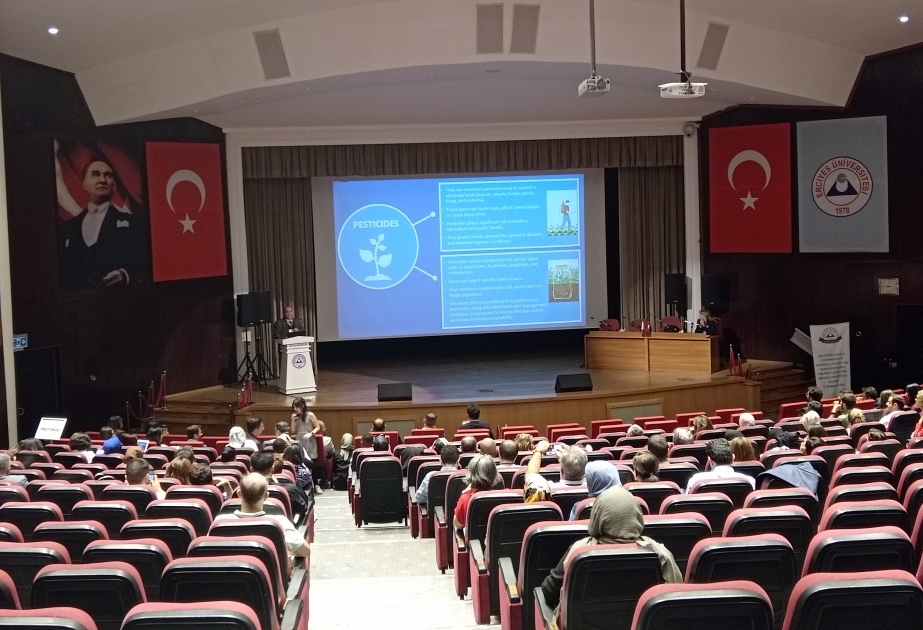 BDU əməkdaşı Türkiyədə beynəlxalq konfransda çıxış edib