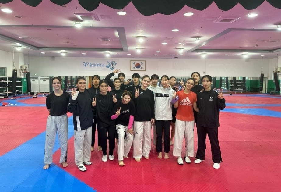 Luchadoras azerbaiyanas de taekwondo empiezan un campamento de entrenamiento en Corea del Sur