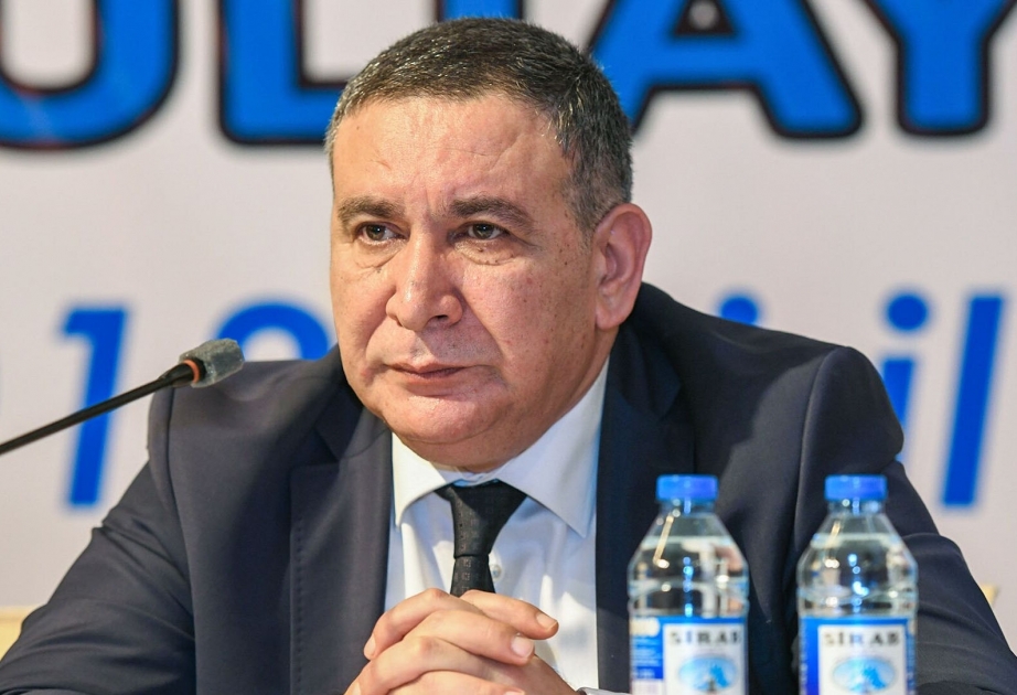 İnternetdən istifadə mövzusunda uşaqlar arasında esse müsabiqəsinin keçirilməsi təklif olunur