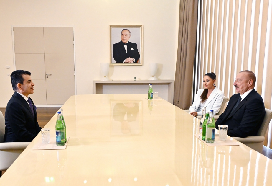 Le président de la République et son épouse rencontrent le directeur général de l’ICESCO MIS A JOUR VIDEO
