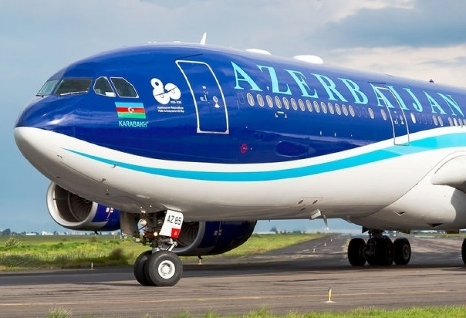 AZAL realiza el primer vuelo en la ruta Bakú-Minsk-Bakú